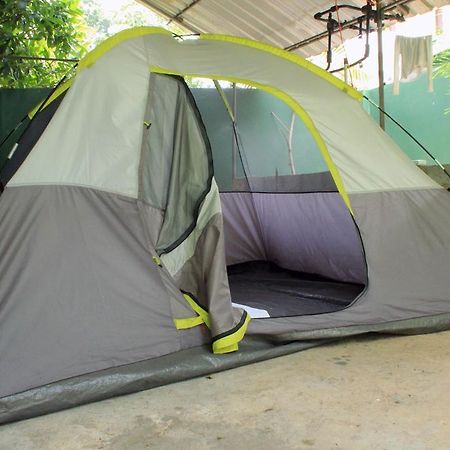 Flipflop Hostel Negombo Exterior photo