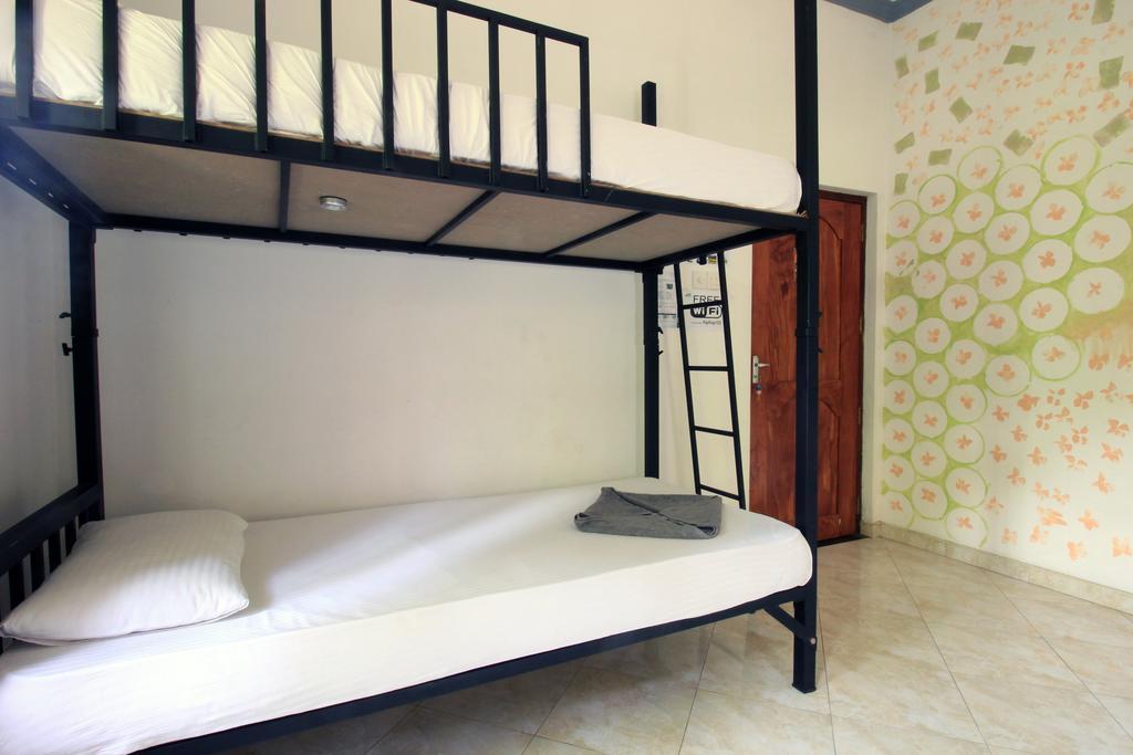Flipflop Hostel Negombo Exterior photo